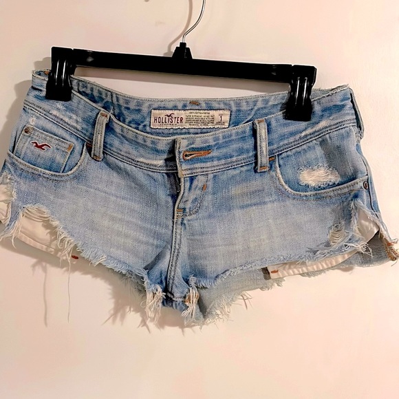Hollister Pants - Hollister California shorts